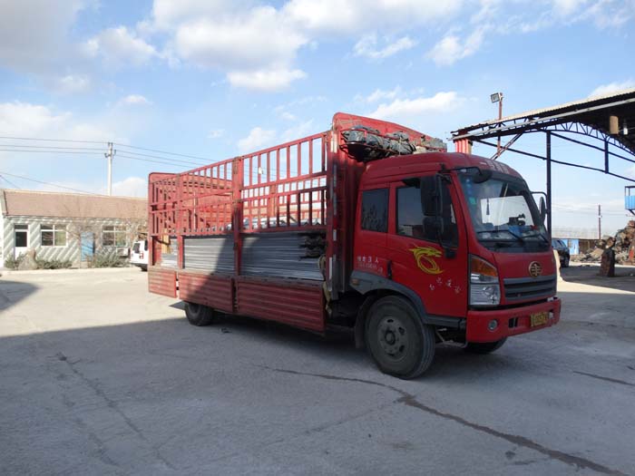 秦皇島客戶(hù)訂購(gòu)我公司菱鎂瓦制品